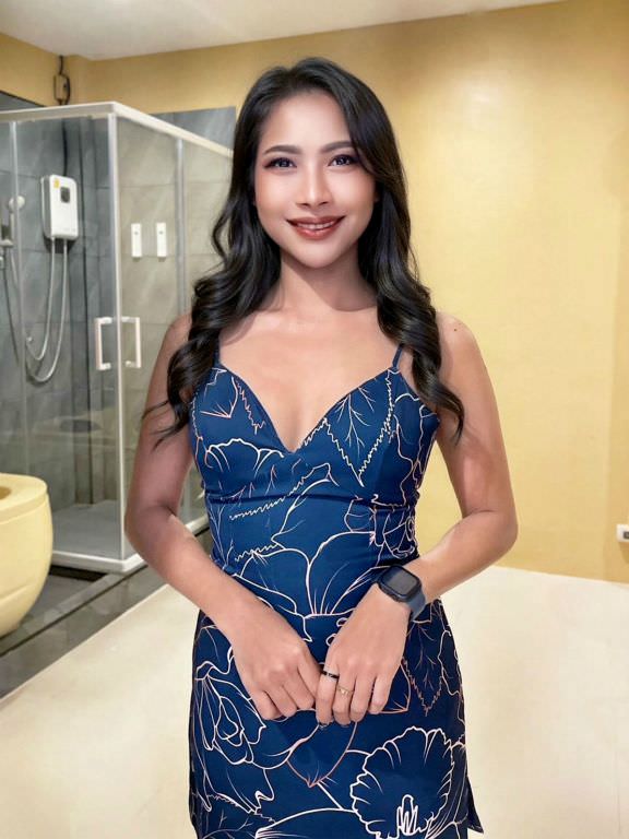 Malee offers soft, sensual erotic sessions with expertise.